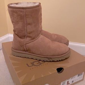 UGG Australia Classic Short Chestnut Boot (Size 8)